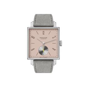 NOMOS Glashütte Tetra - die Kapriziöse 424