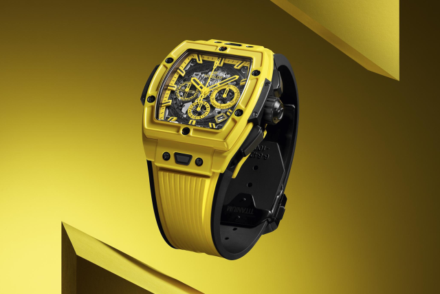 Spirit-of-Big-Bang-Yellow-Magic-42-mm-lifestyle-shot