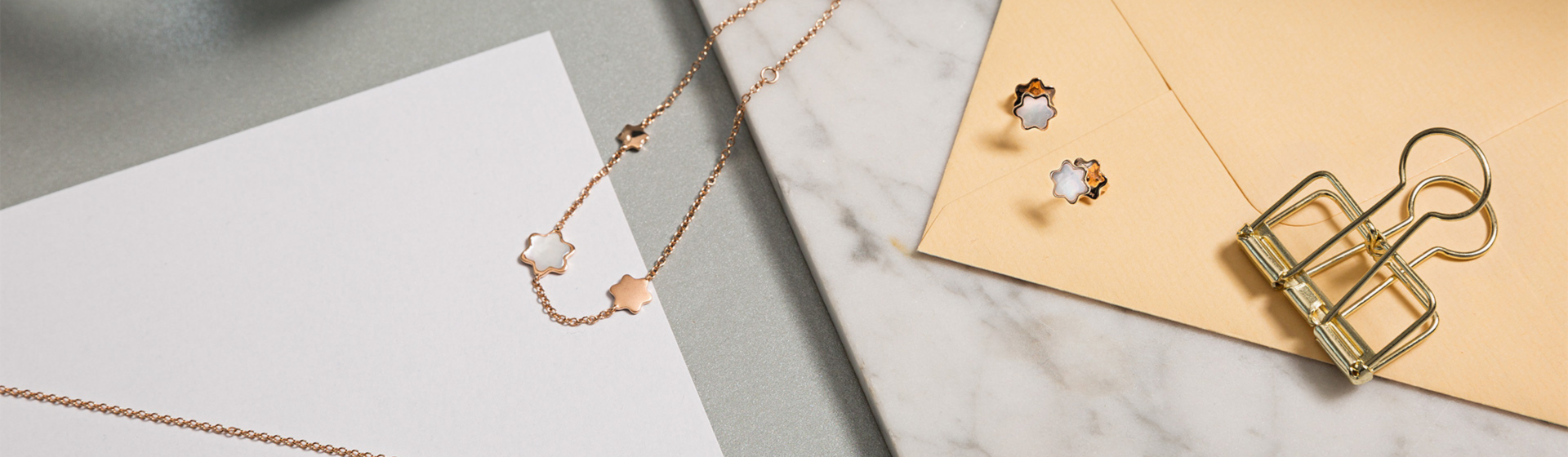 Juwelier Cabochon Accessoires 3840x1120px